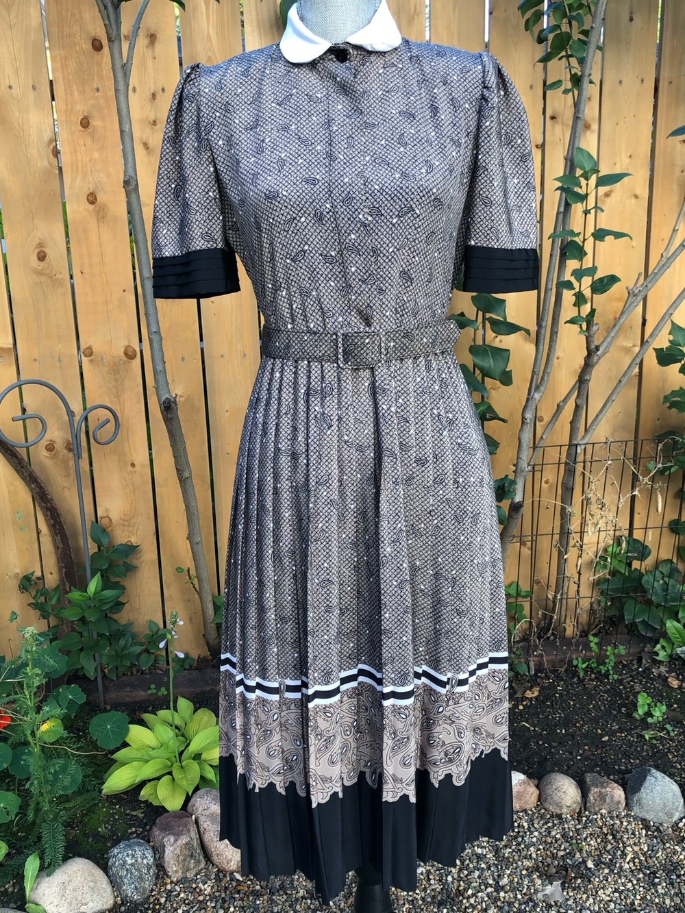 Vintage Librarian Core V.I.Petites Pleated Flowy Paisley Midi Dress & Belt